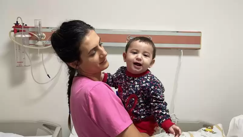 Hatay'da Ciğerine Karpuz çekirdeği Kaçan Bebek Hastanedeki Müdahaleyle Kurtarıldı