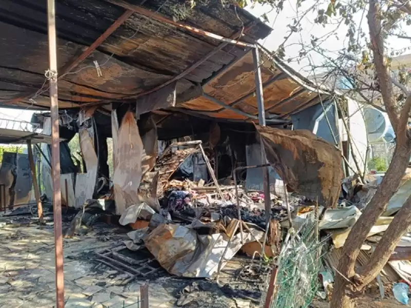 Hatay'da Prefabrik Evde çıkan Yangında 2 çocuk öldü