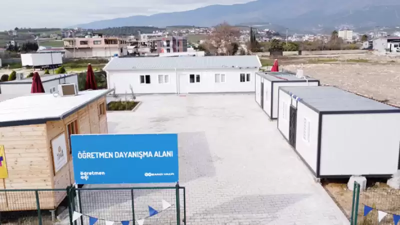 Öğretmen Dayanışma Alanı Açıldı