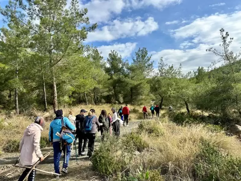 Hatay'da çevre Gönüllüleri Doğa Yürüyüşü Yaptı