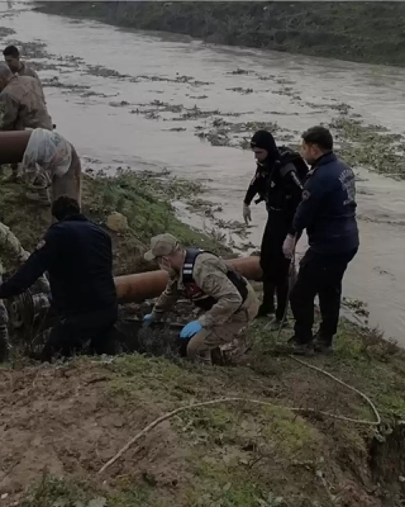 Hatay'da Tahliye Kanalında Erkek Cesedi Bulundu