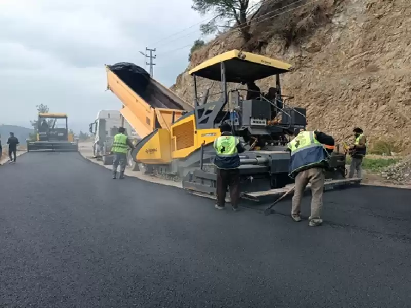 HBB’den Karaağaç Ve Sarımazı Mahallelerine Beton Asfalt 