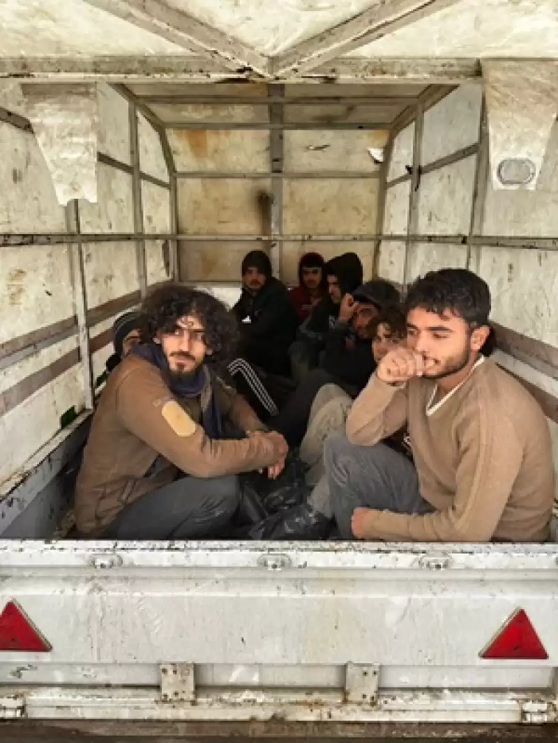 Hatay'da Yurda Yasa Dışı Yollarla Giren 53 Suriye Uyruklu Yakalandı 