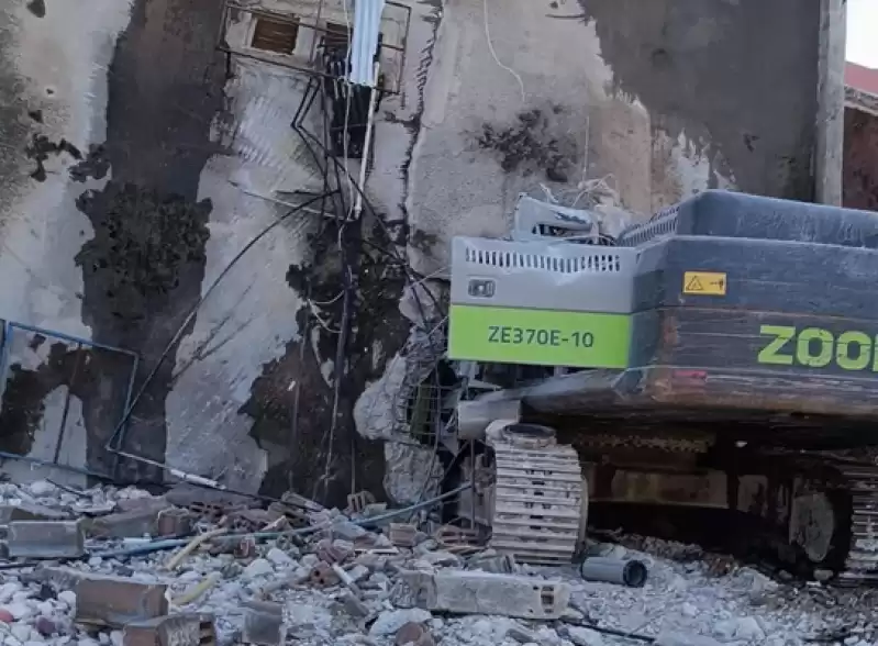 Yıkım Esnasında Yaşanan Kaza Yürekleği Ağza Getirdi