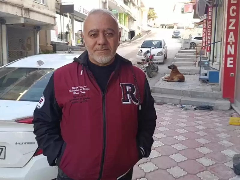 Hatay'da Sahipsiz Köpeğin Saldırısına Uğrayan Motosikletli Yaralandı