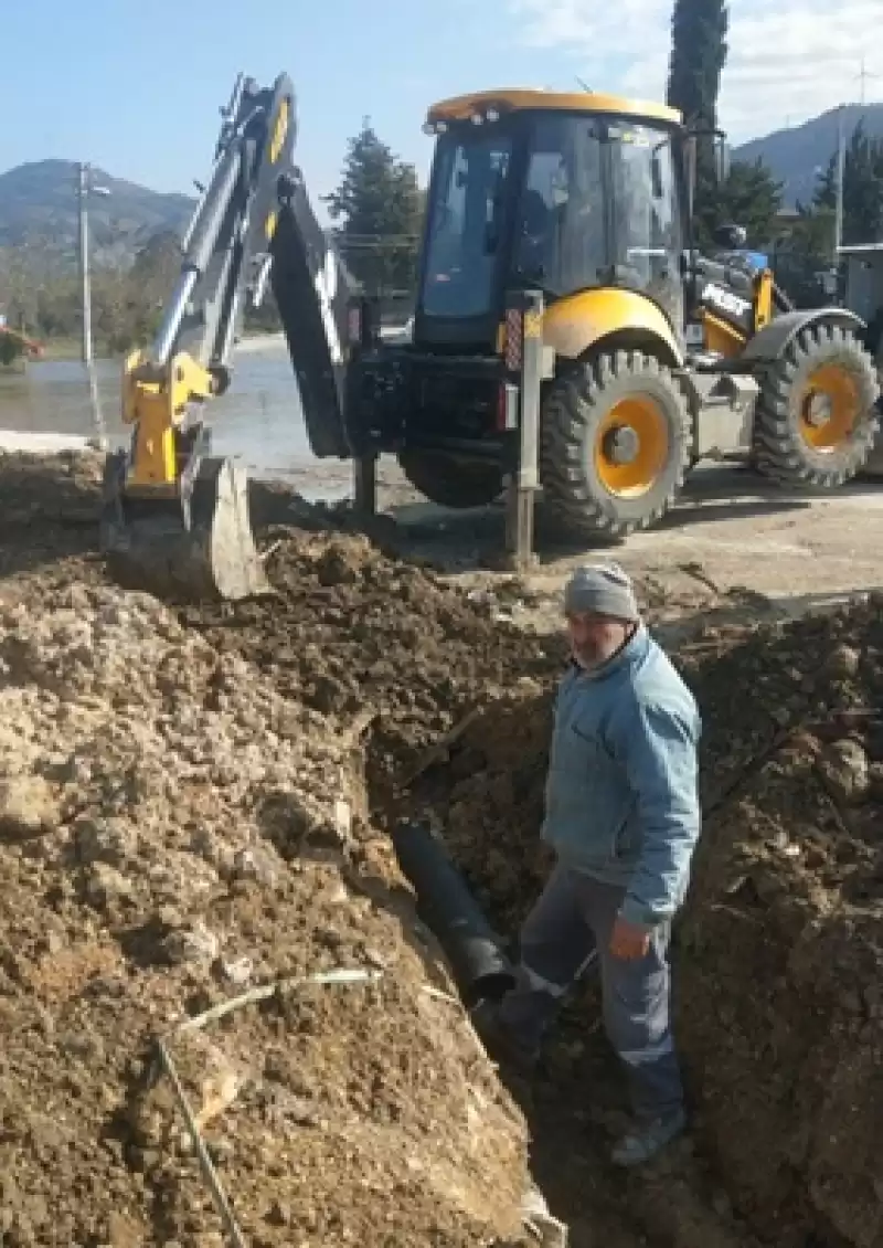 Samandağ Belediyesi Ekipleri Hummalı çalışmalarını Sürdürüyorlar 2