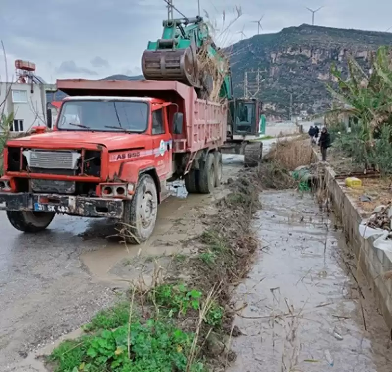 Samandağ Belediyesi Ekipleri Hummalı çalışmalarını Sürdürüyorlar 2