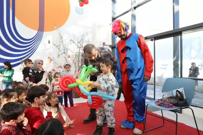 Hataylı çocuklar Oyun Ve Atölyelerle çok Eğleniyor 