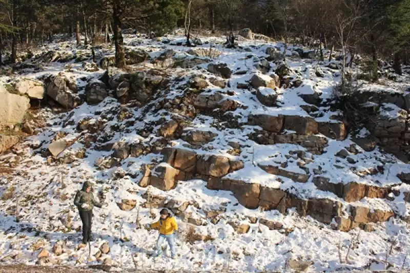 Belen'in Yüksek Kesimlerinde Kar Yağışı Etkili Oldu 