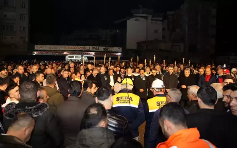 İskenderun'da 6 Şubat Depremlerinde Hayatını Kaybedenler Anıldı