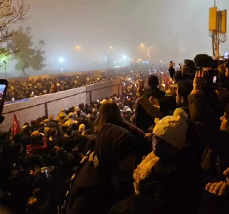 Deprem şehitlerini Anma 'da 'protesto' Sesleri Yükseldi!
