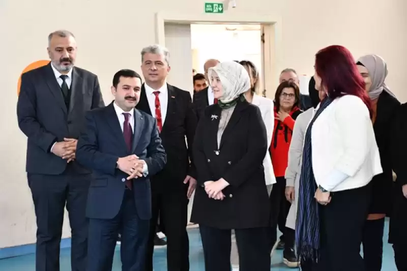 Aile Ve Sosyal Hizmetler Bakan Yardımcısı Yenigün, Hatay'da üretici Kadınlarla Buluştu