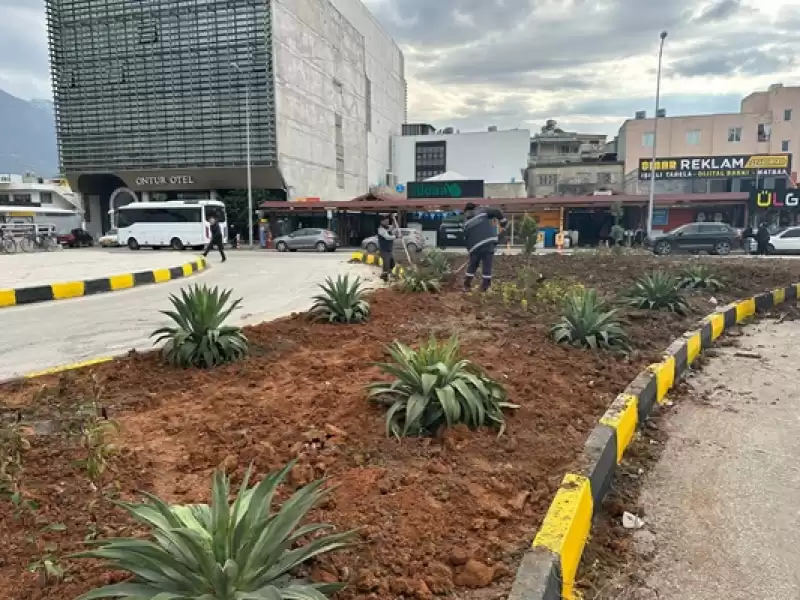 HBB’den İskenderun Pac Meydanı’na Peyzaj Ve Aydınlatma çalışması 