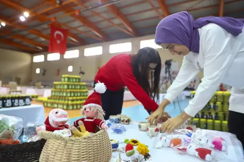 Depremde Yaraları Sardılar, Kadın Emeğini Ekonomiye Kazandırıyorlar
