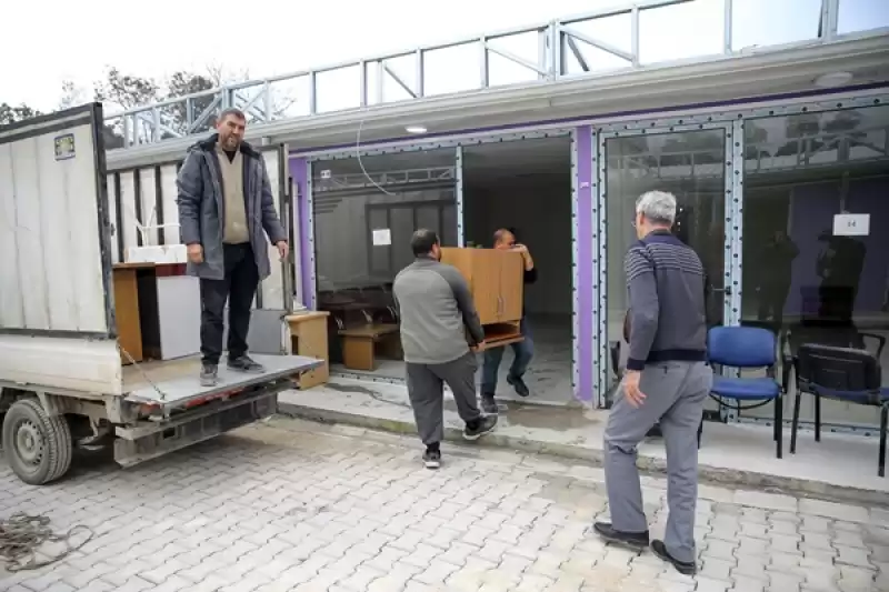 Hatay'da Prefabrik çarşıya Taşınan Depremzede Esnaf Geleceğe Umutla Bakıyor