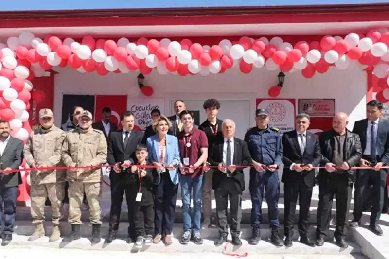 Hatay'da Çocuklar Gülsün Diye Derneği öncülüğünde Yaptırılan Anaokulu Açıldı