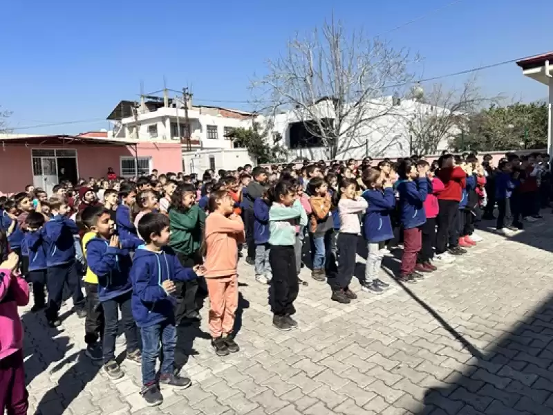 Dörtyol'da Gençlik Liderleri Ilkokul öğrencileriyle Bir Araya Geldi 