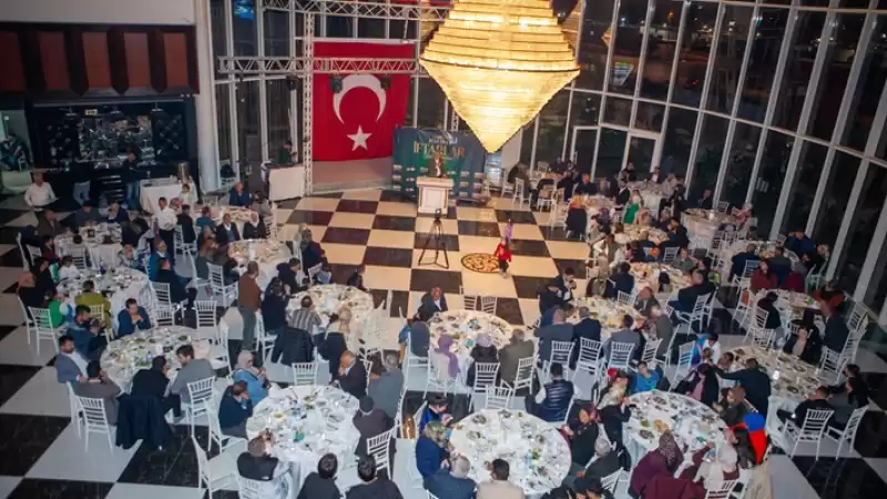 Öntürk Ilk Iftarı şehit Aileleri Ve Gazilerle Yaptı