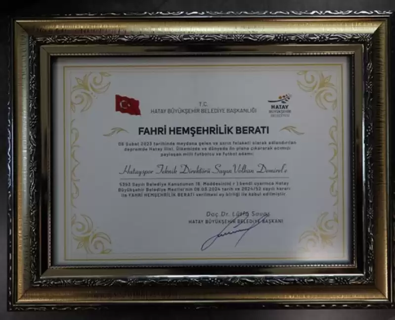 Hatay Büyükşehir Meclisi Volkan Demirel'e Fahri Hemşehrilik Beratı Verdi