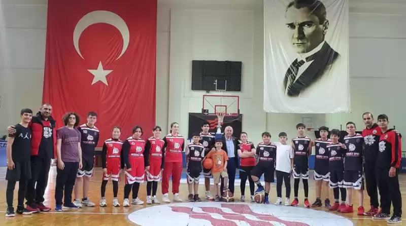 Nazmi Ceylan Sporcuların Yanında