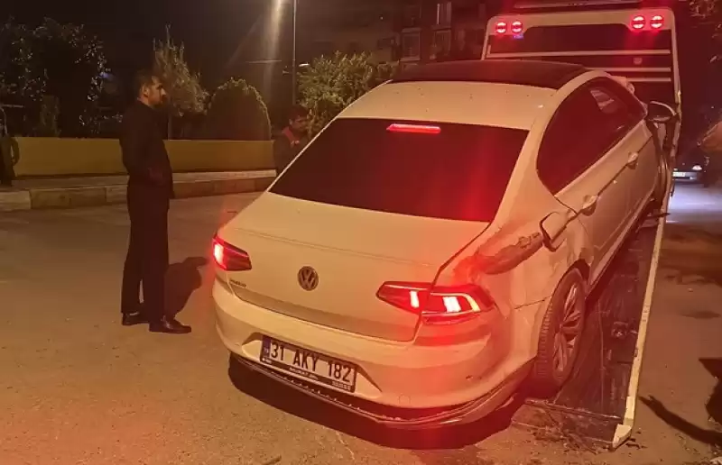 Hatay'da Otomobille Minibüsün çarpışması Sonucu 4 Kişi Yaralandı