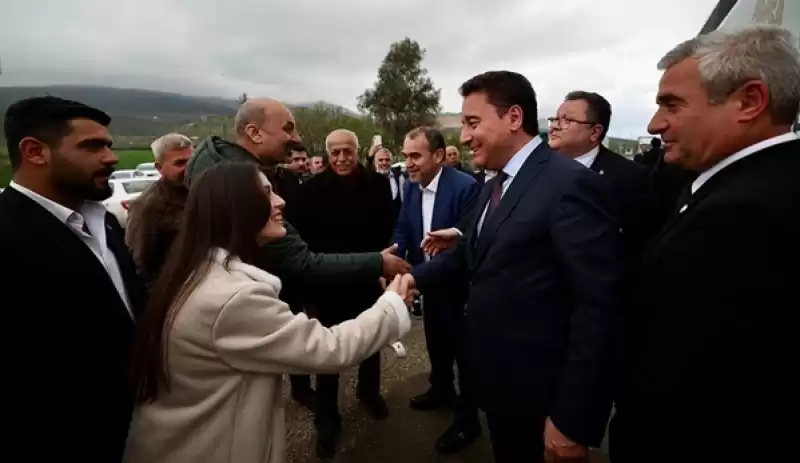 Hatay'da DEVA'lı Adaylara Ali Babacan Desteği