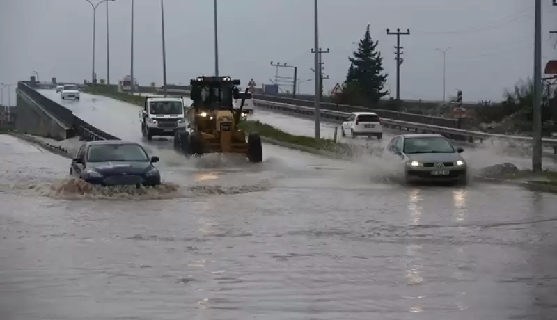 Hatay'da şiddetli Rüzgar Ve Yağış Etkili Oldu 