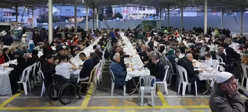 Mehmet Dönmezden Sakarya, Modern Evler Ve Yunus Emre De Iftar