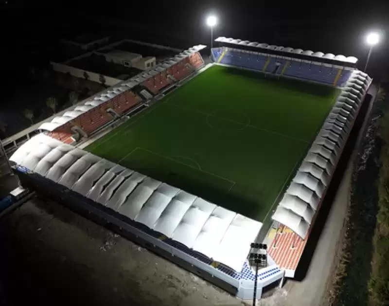 Hatay'da Yenilenen Fuat Tosyalı Stadyumu Açıldı