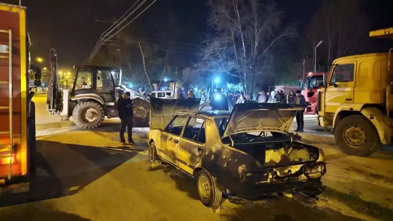 Hatay'da Akaryakıt Istasyonundaki Otomobilde çıkan Yangında 2 Kişi Yaralandı