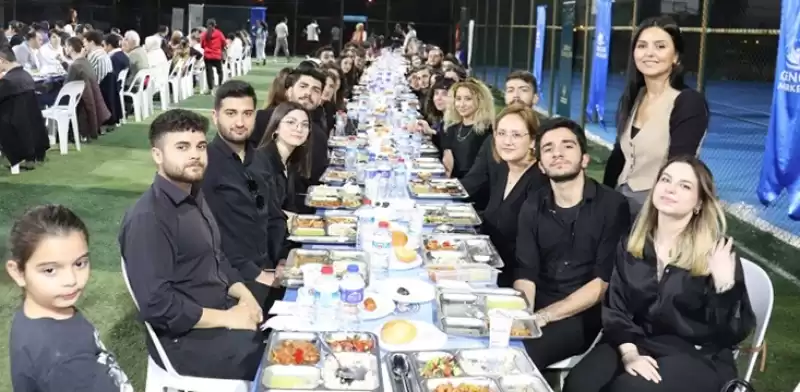 Gönüllü Gençlerden Iftar Buluşması