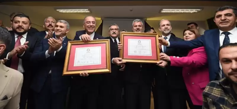 Antakya Belediye Başkanı İbrahim Naci Yapar Mazbatasını Aldı