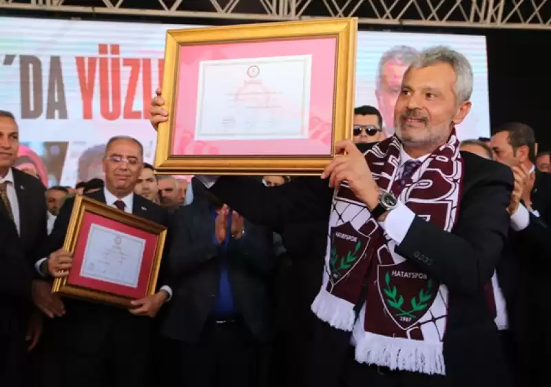 Hatay Büyükşehir Belediye Başkanı Mehmet Öntürk Mazbatasını Aldı: