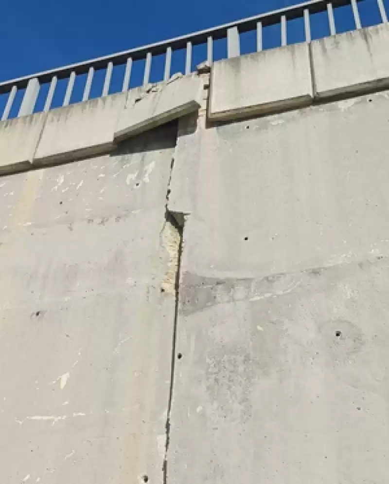 Birinin Kafasına Düşmesi Mi Bekleniyor?