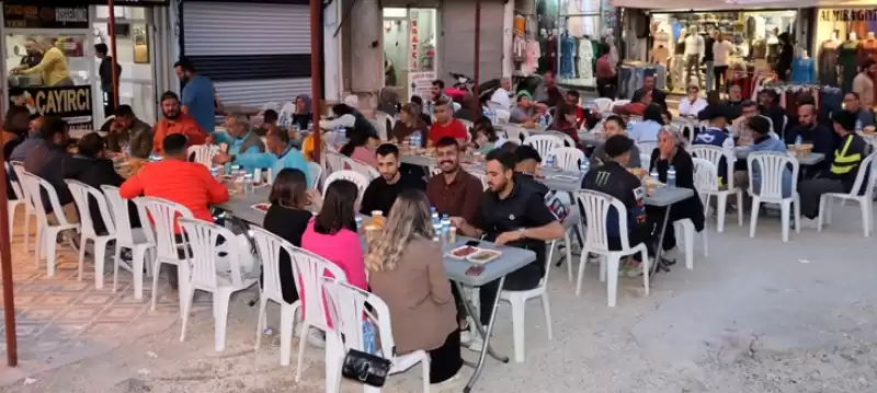 Uzun Bir Aradan Sonra Semerciler Çarşısında Geleneksel İftar