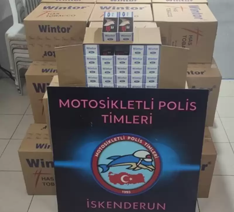 Hatay'da 300 Bin Makaron Bulunan Araçtaki 2 Kişi Gözaltına Alındı