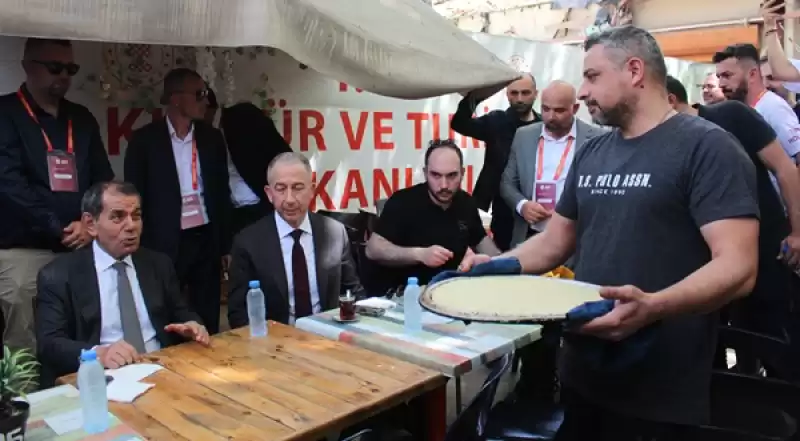 Galatasaray Kulübü Başkanı Dursun Özbek, Hatay'da Ziyaretlerde Bulundu 