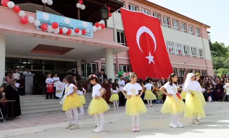 Altınkaya Ilköğretim Okulunda 23 Nisan Coşkusu