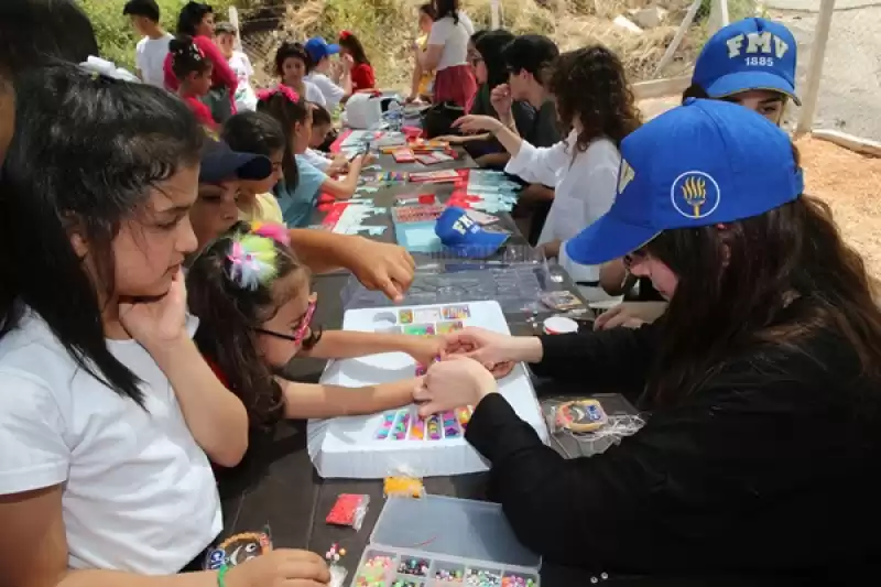 FMV Işık Okulları 23 Nisan'ı Hatay'daki Depremzede çocuklarla Kutladı