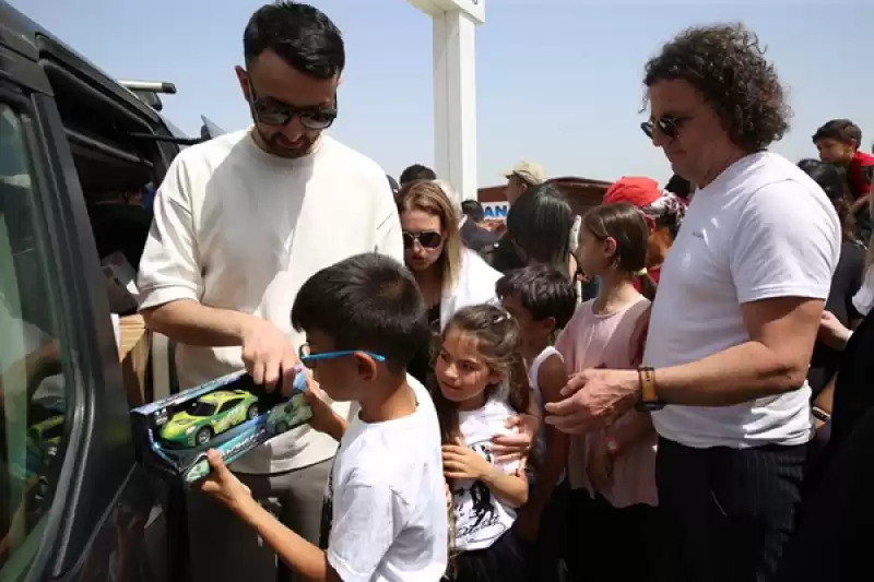 Almanya'dan Gönderilen Oyuncaklar, Hatay'da Depremzede çocuklara Ulaştırıldı