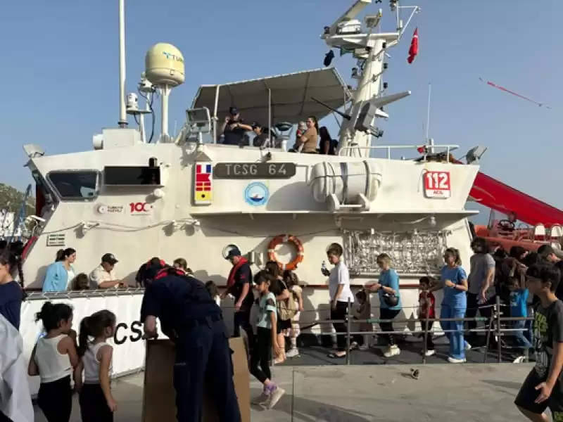 Hatay'da çocuklara Yönelik Gemiyle Deniz Turu Düzenlendi