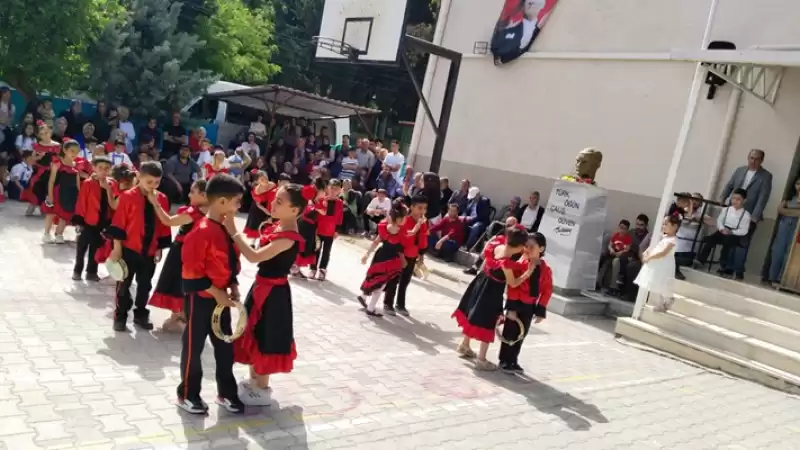 Karsu'da Coşkulu 23 Nisan Kutlaması