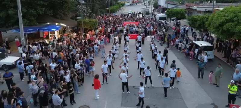 Hatay'da 23 Nisan Ulusal Egemenlik Ve Çocuk Bayramı Fener Alayıyla Kutlandı