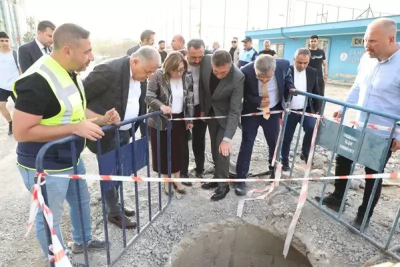 Şahin İskenderunun Ve Mehmet Dönmezin Yanındayız Yakınındayız