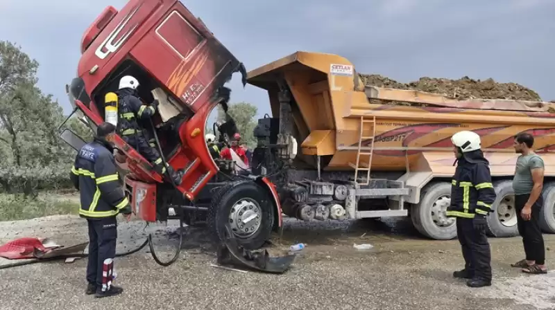 Hatay'da Hafriyat Yüklü Kamyonda çıkan Yangın Söndürüldü 