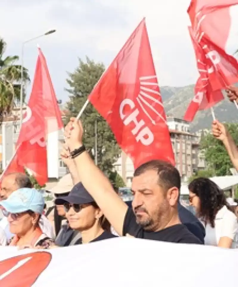 Hatay'da 1 Mayıs Depreme Rağmen Kutlandı