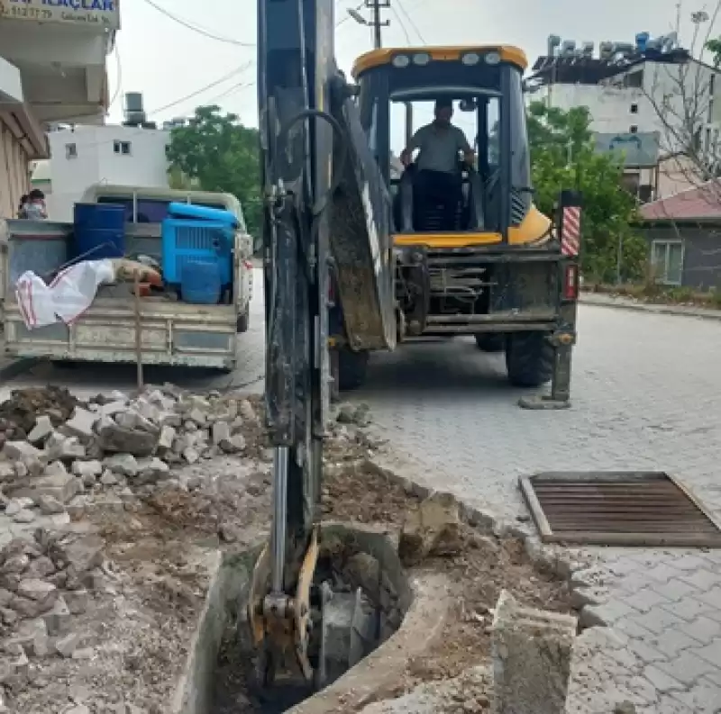 Samandağ Belediyesi Ekipleri 10 Farklı Mahallede çalışmalarını Sürdürüyorlar