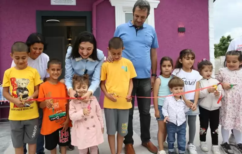 Hatay'da Ülkem Okuyor Derneğince Yaptırılan Ev, Depremzede Aileye Verildi