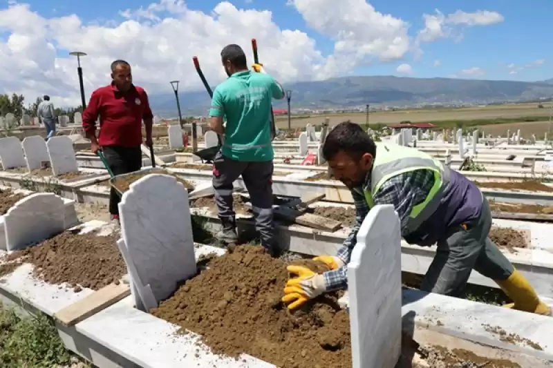 HBB Deprem Şehitliği’nde Bakım çalışması Gerçekleştirdi