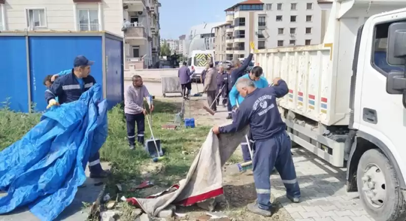 Temizlik çalışmaları şehrin Dört Bir Köşesinde Devam Ediyor